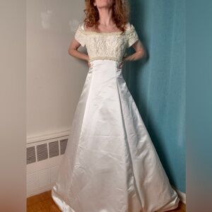 Vintage 1990s Elegant White Satin wedding Gown